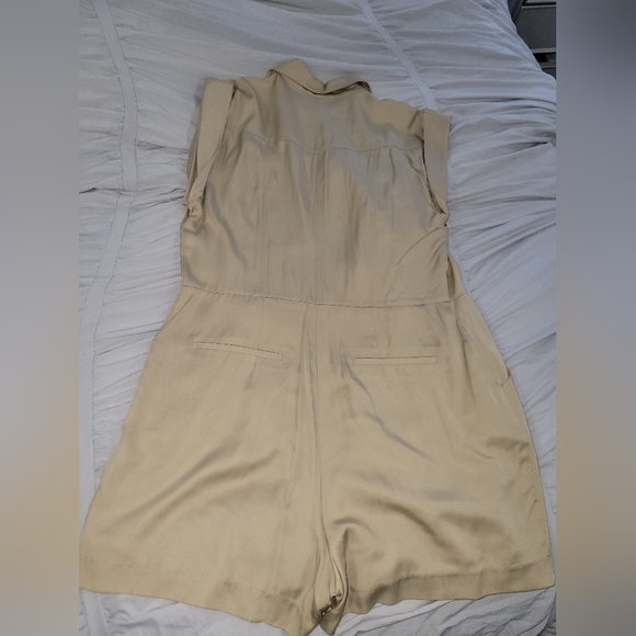 Romper - Picture 2 of 4